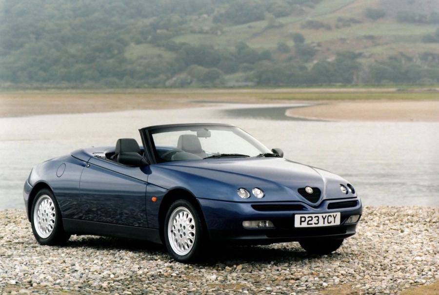  Alfa Romeo Spider T. Spark 16V (916S) 1996 года  (UK) (фото 1 из 7)